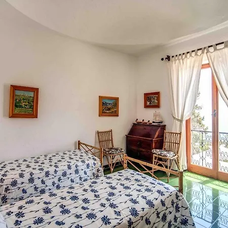 Circeo, Con Piscina E Scesa Al Mare Villa